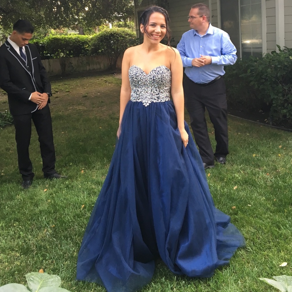 Prom Dress - Picture 2 of 3